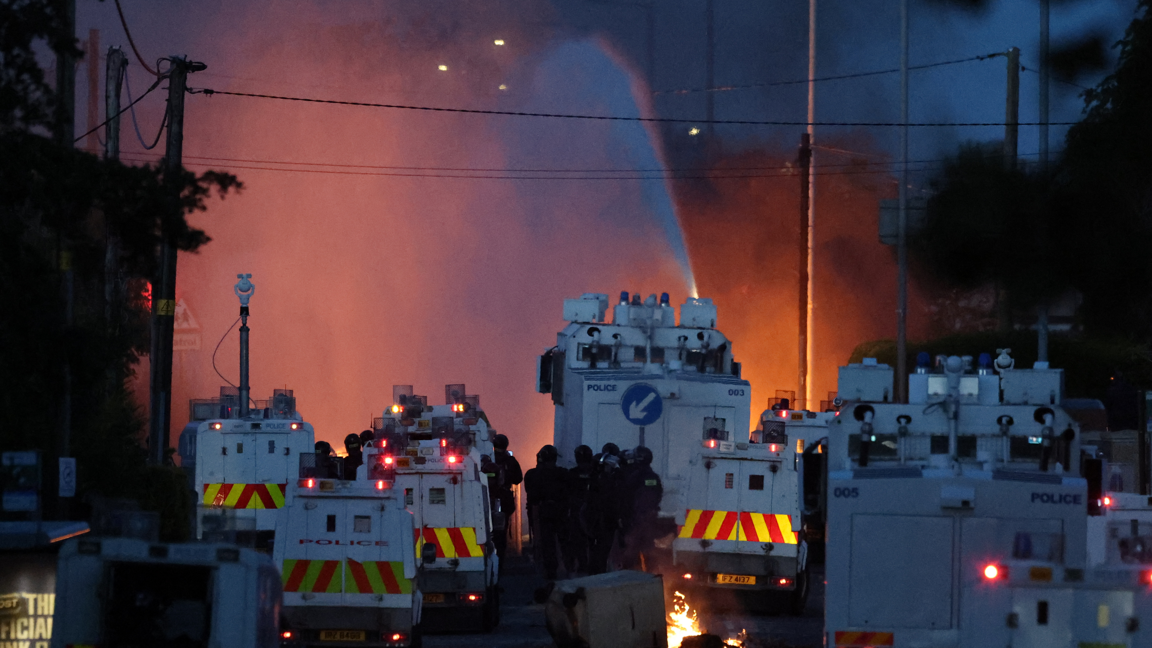 Belfast riots: Taoiseach holds phone call with Keir Starmer over common travel area after knife attack